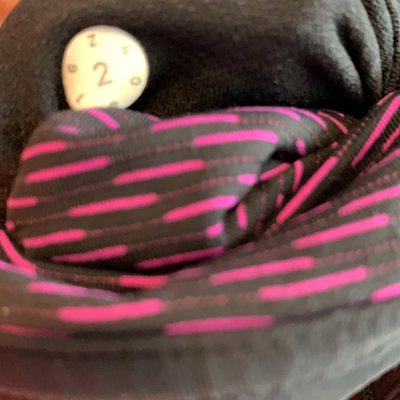 Lululemon Gear Up Crop size 2 - Picture 13 of 13